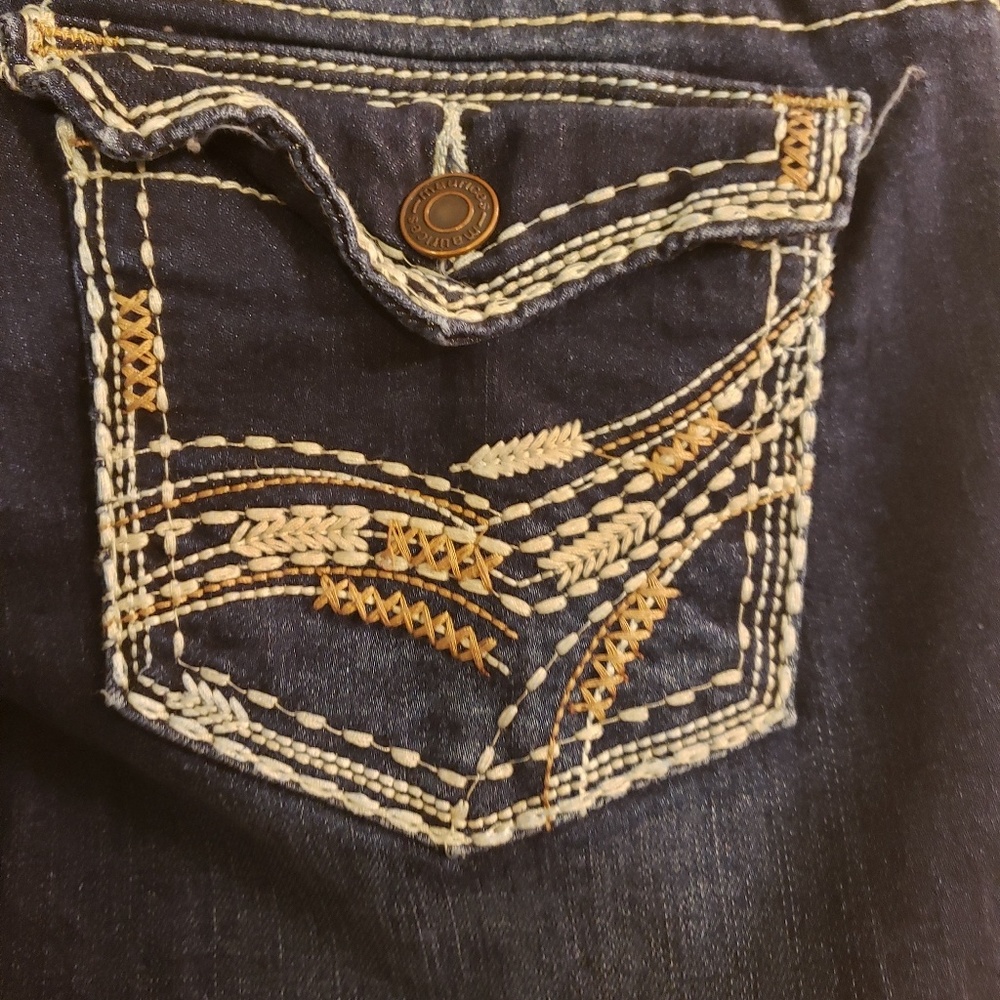 Capris - Picture 2 of 4